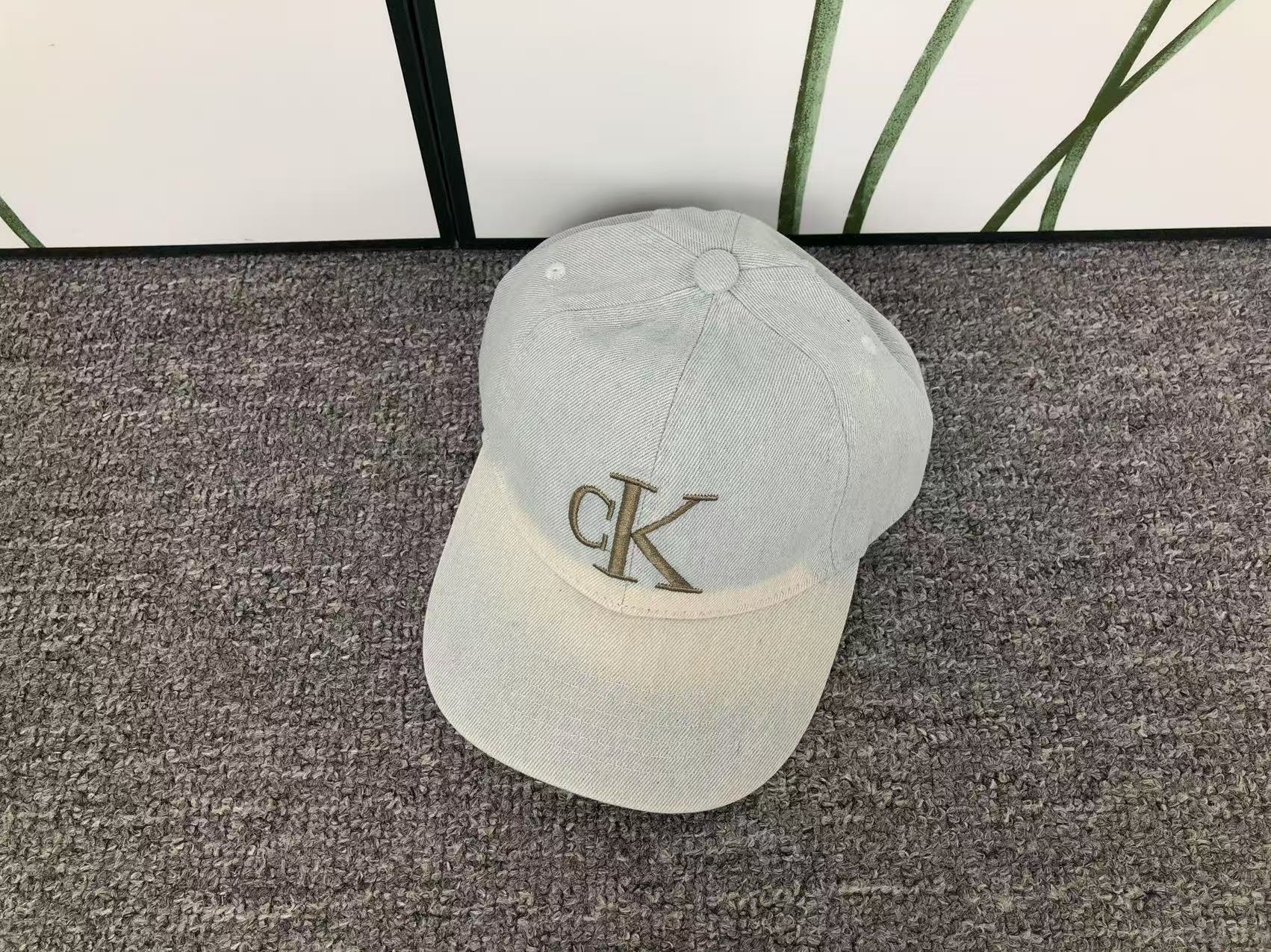 1#Calvin Klein kapa