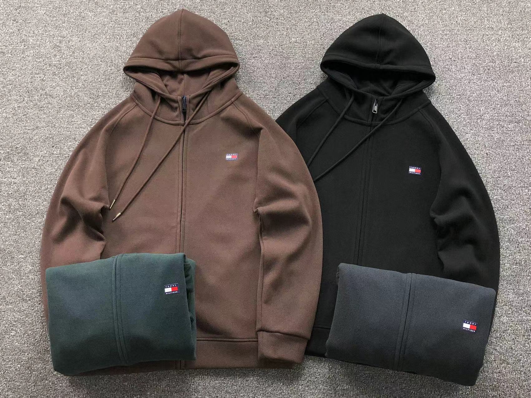 10#Tommy Hilfiger majica