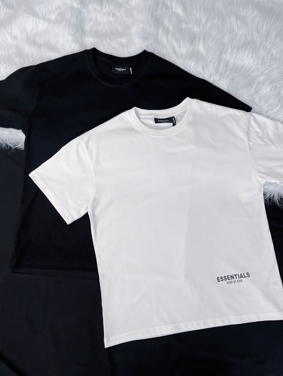 2#Essentials majica