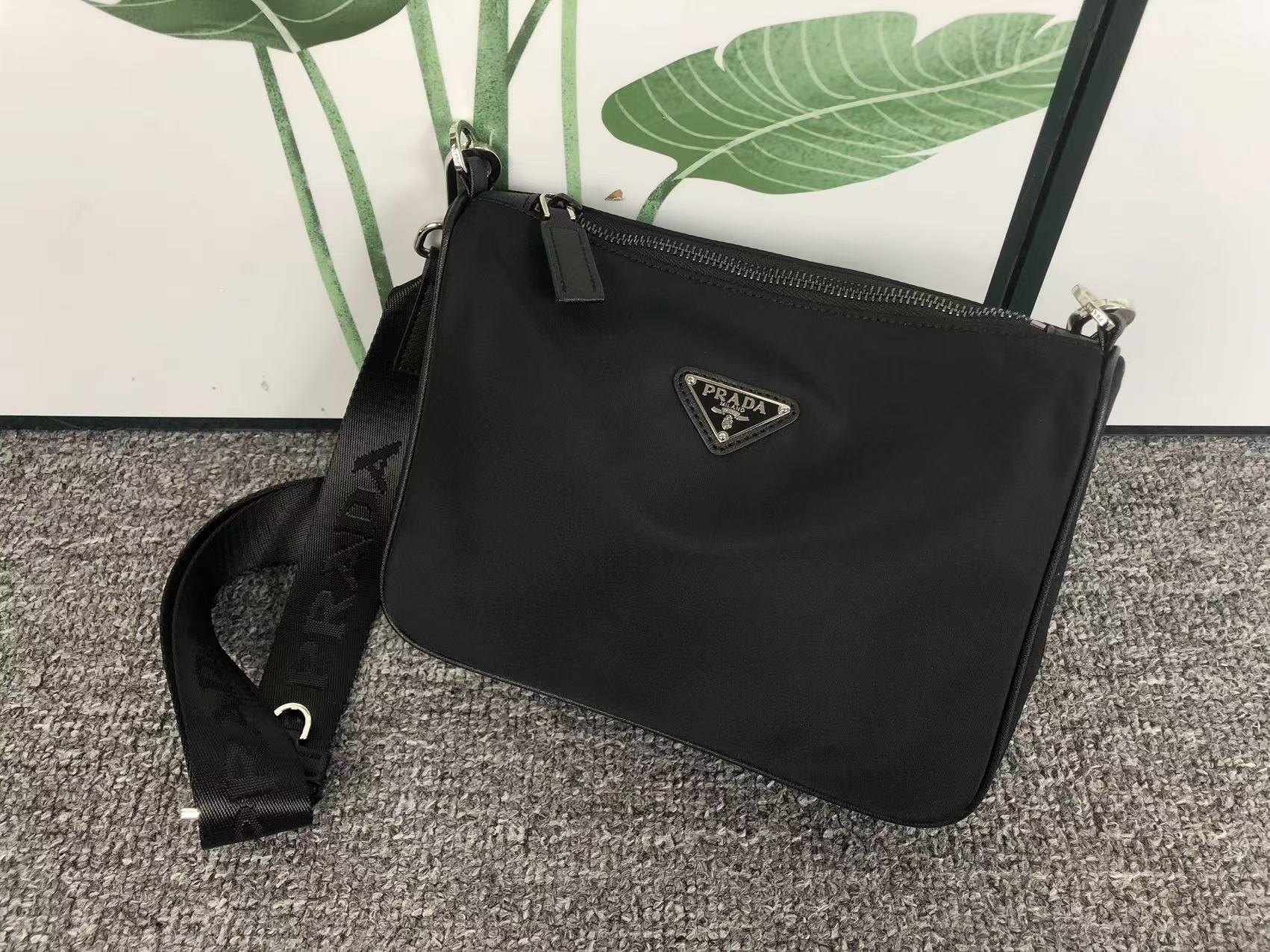 2#Prada torbica