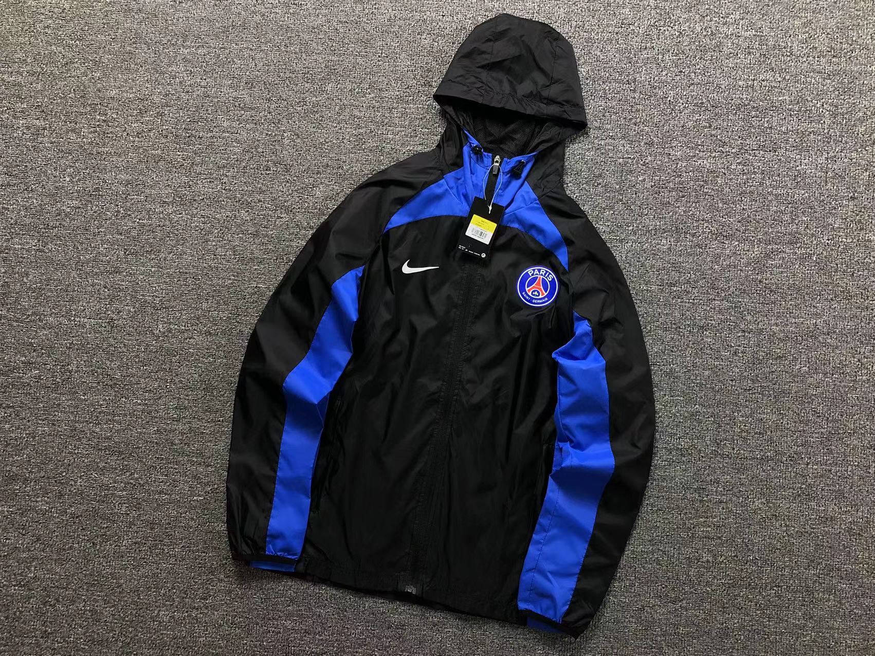 24#Nike jakna