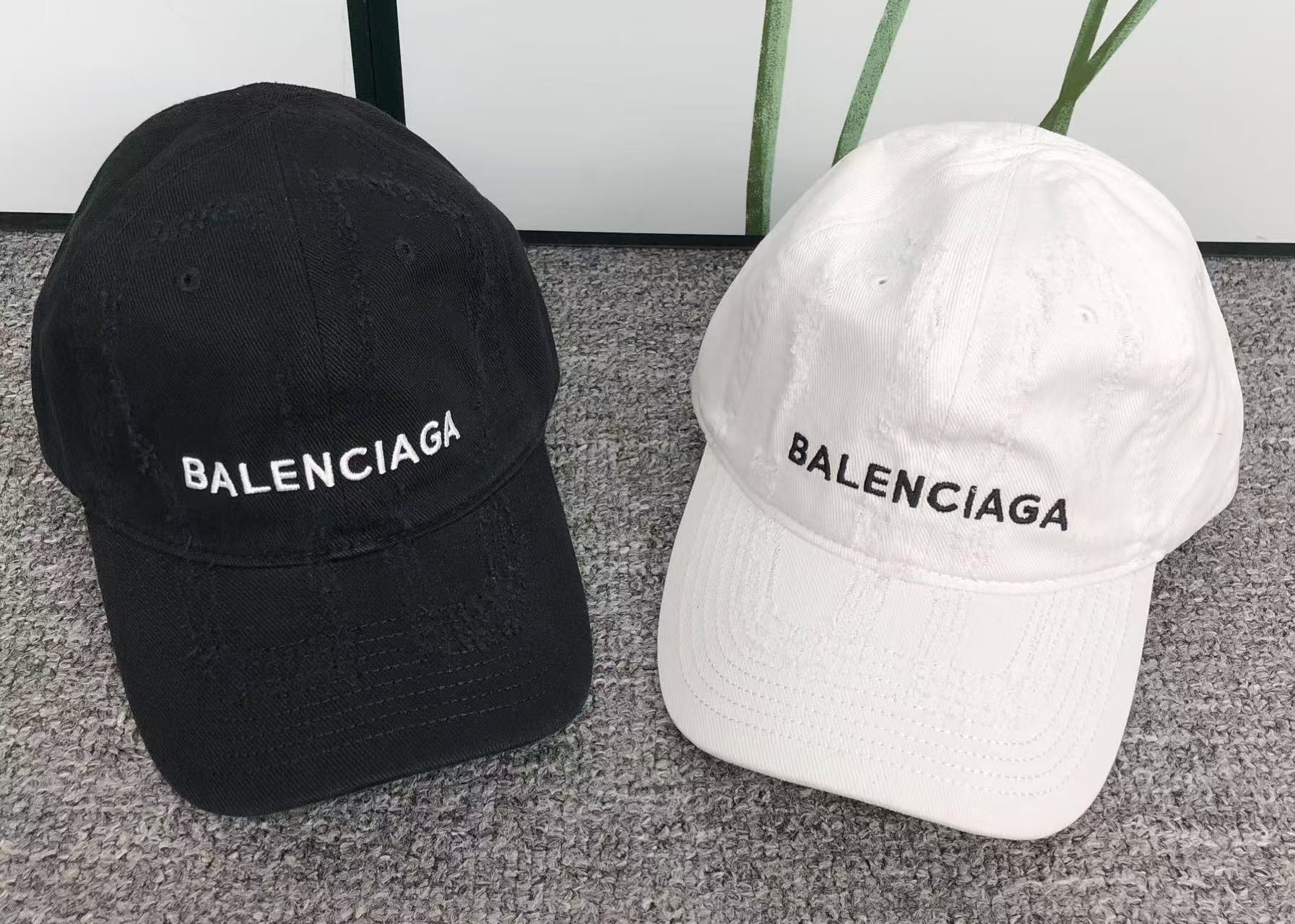 3#Balenciaga kapa