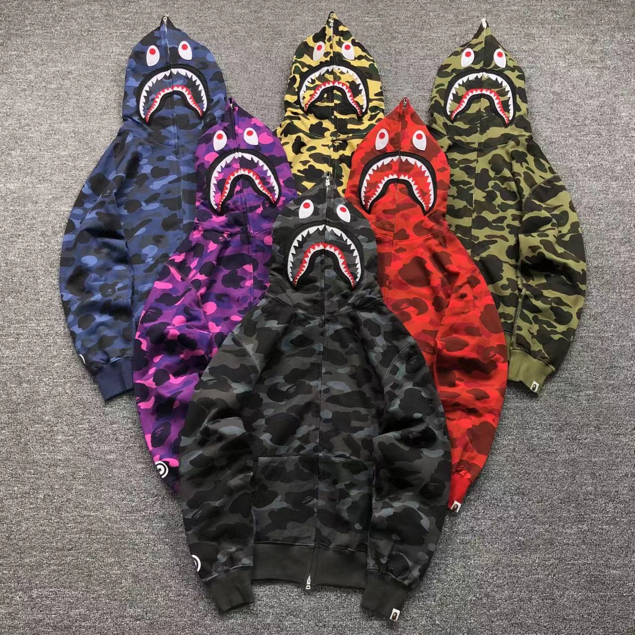 3#BAPE majica