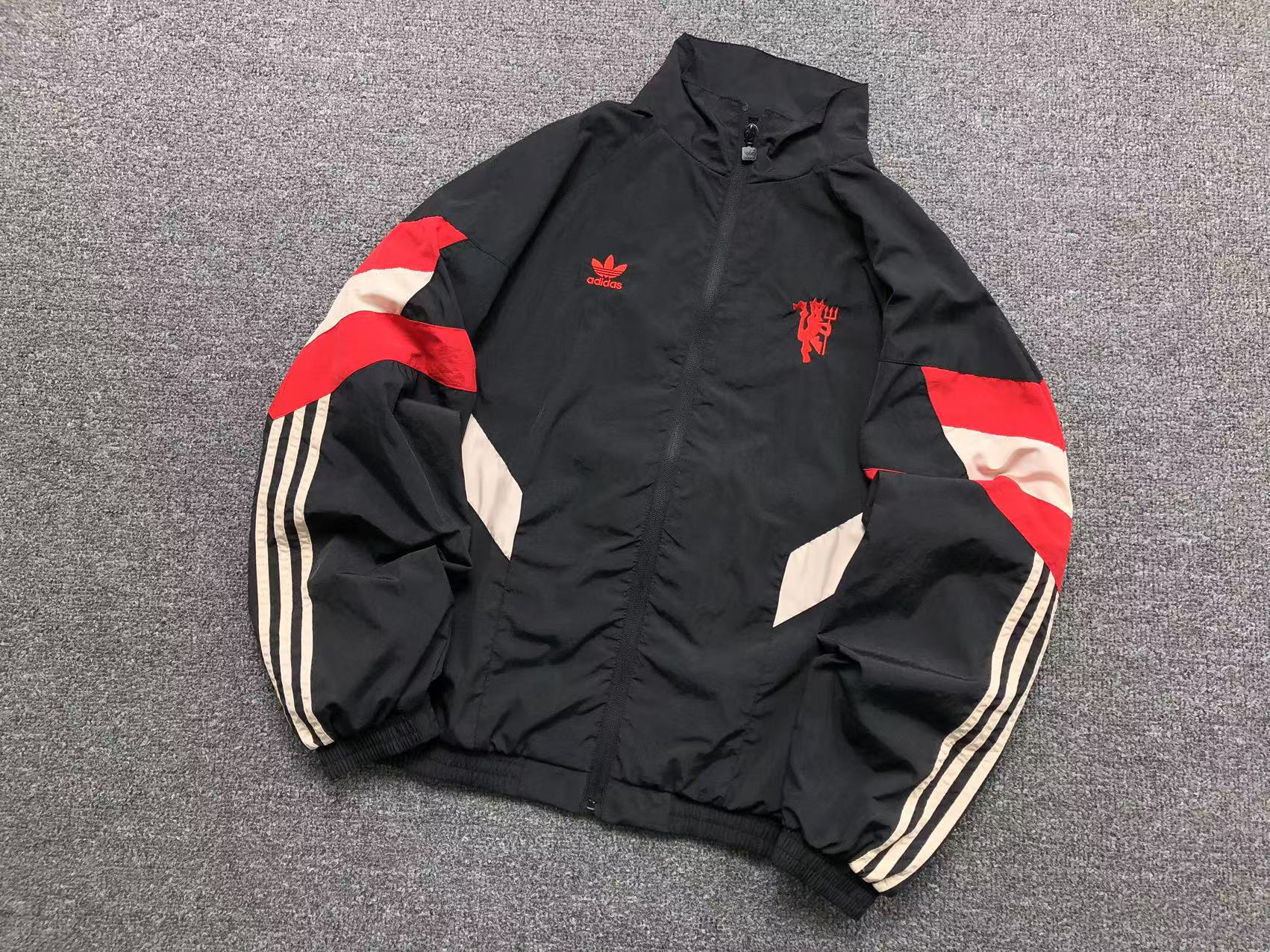 8#Adidas jakna